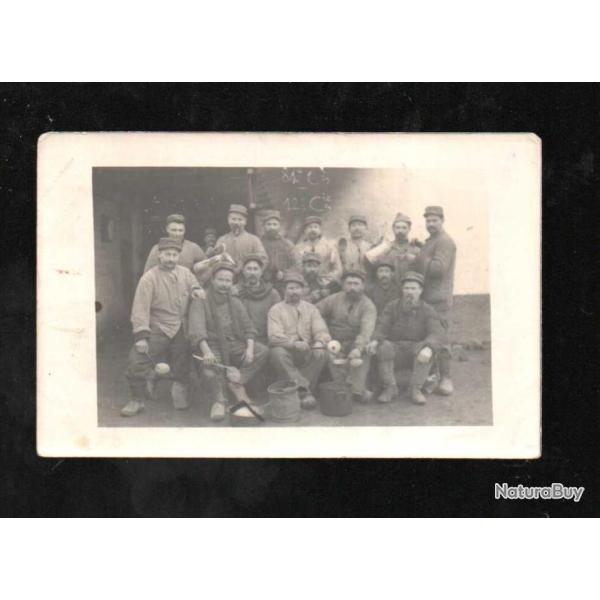 groupe de soldats cuisine ?   genre carte photo