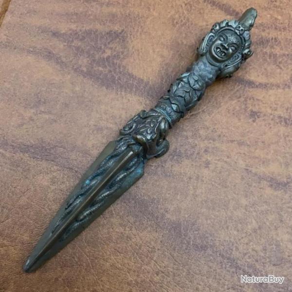Dague rituelle tib�taine dite Phurba