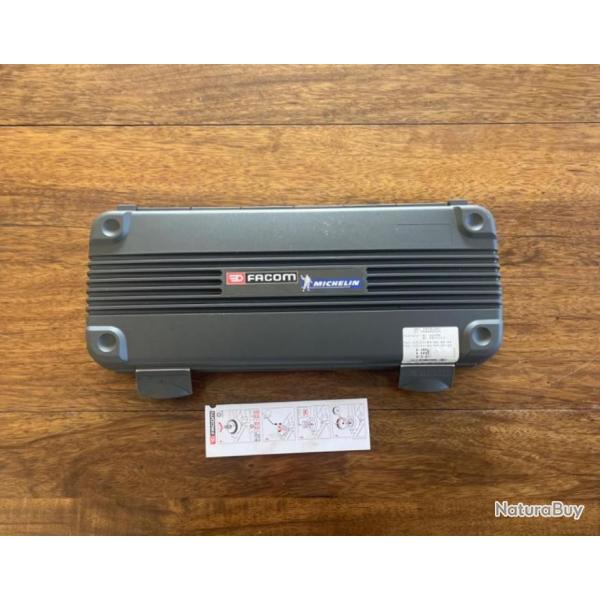 Magnifique bo�te FACOM X MICHELIN COFFRET DOUILLES 1/2