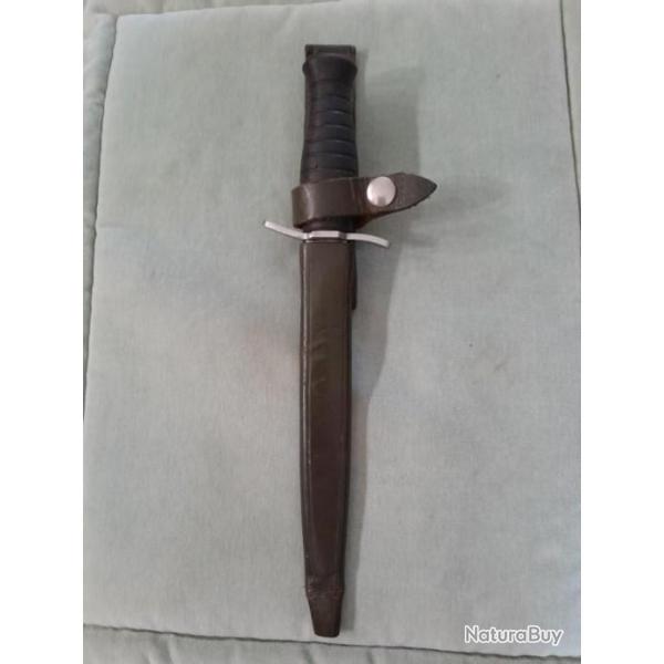 dague ancienne de commando