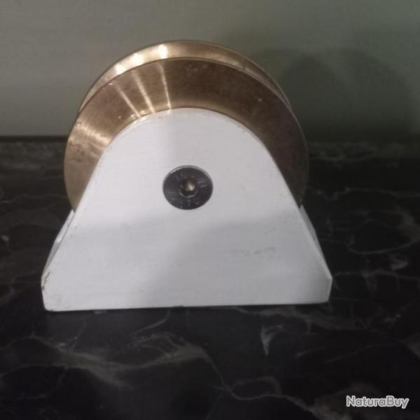 Belle  Poulie pleine en laiton avec support mural en acier tremp�