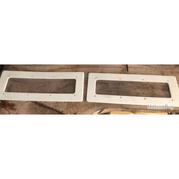 GRILLE AERATION CAISSE A CHIEN