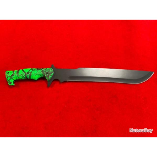 MACHETTE : Longueur totale 52 cm + tuis.