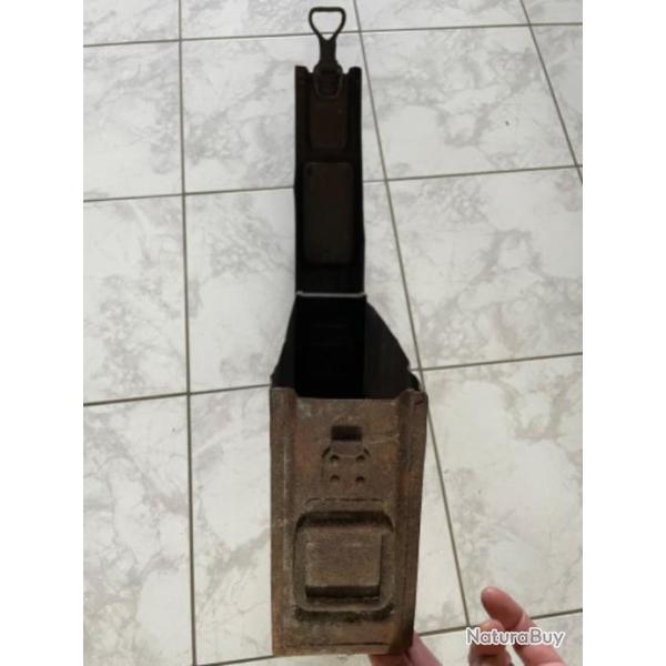 Cartouchi�re bo�te � munitions WW2 vide