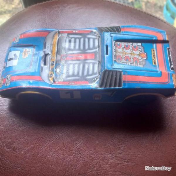 VOITURE JOUSTRA / MICHELIN  GT  EN TOLE LYTHOGRAPHIE  1970