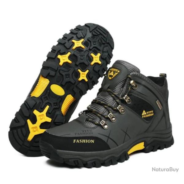 Chaussures de randonn�e kaki imperm�ables et chaudes