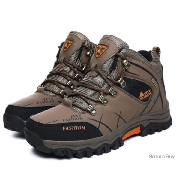 Chaussures de randonn�e marron imperm�ables et chaudes