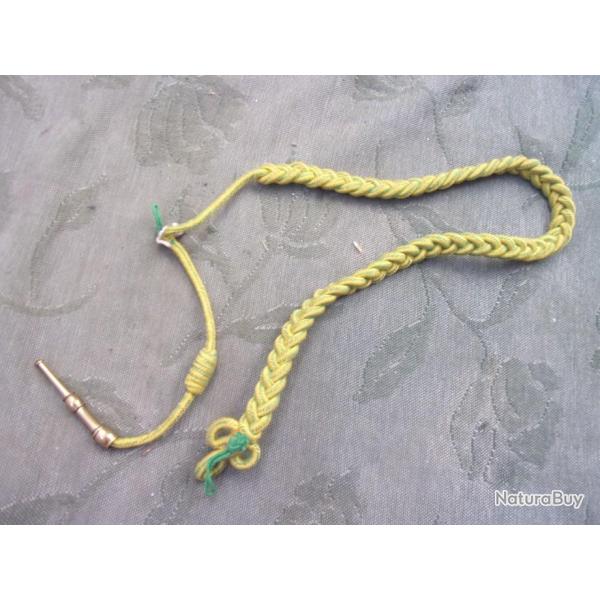 une fourrag�re  couleur jaune