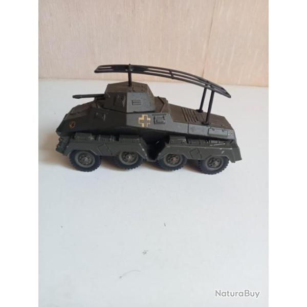 char vehicule blind� reconnaissance radio solido 8X8