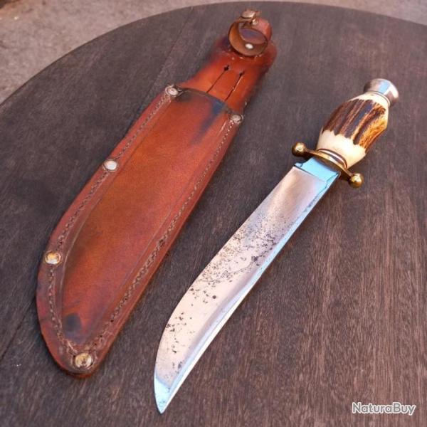 Tr�s Grand et imposant Couteau de Chasse SABATIER avec �tui en cuir marron