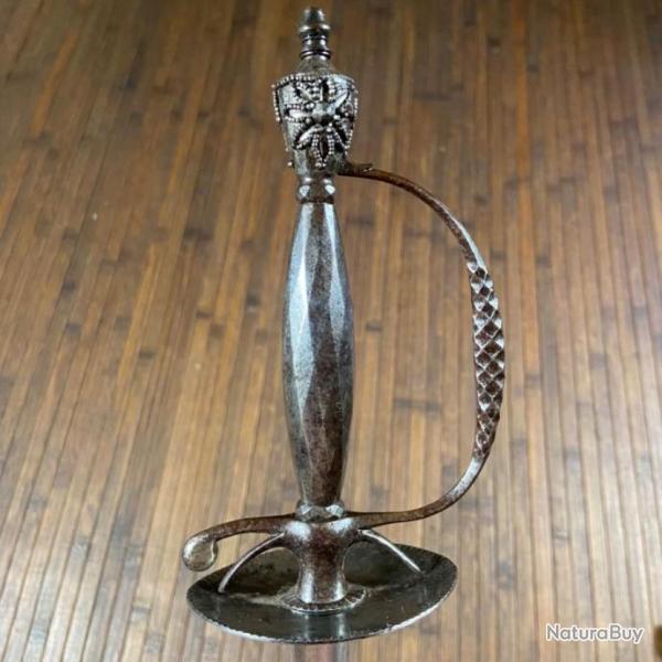 JOLIE �P�E � PAS D'�NE XVlll �me D�CORATION EN MARCASSITE D'ACIER