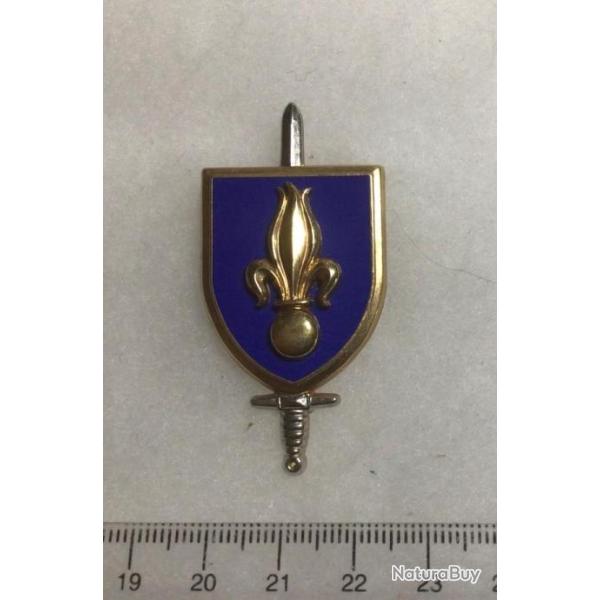 FRANCE INFANTERIE -Insigne Ecole d'Application d'Infanterie MONTPELLIER (attache manquante)