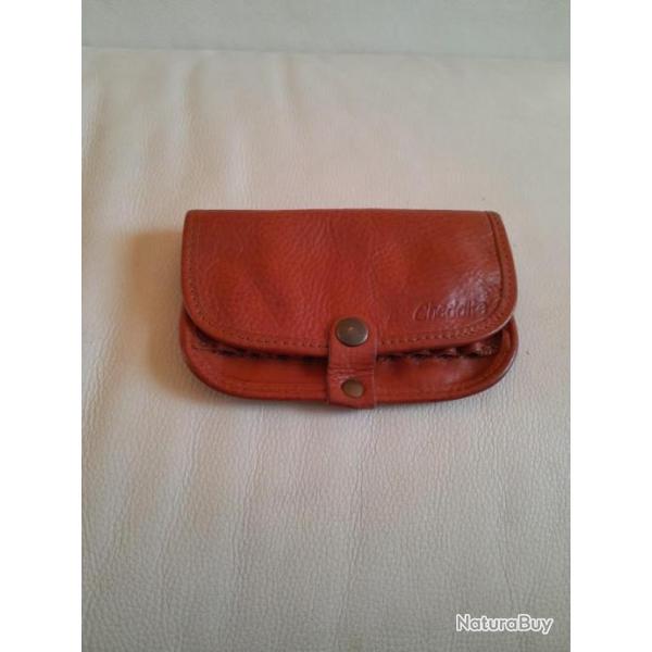 pochettes cuir             cheditte  grande chasse garnies