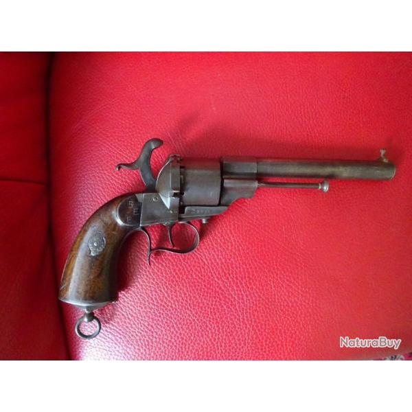 revolver ,6 coups, 12mm a broches,  sign� par E LEFAUCHEUX,action simple, 1860