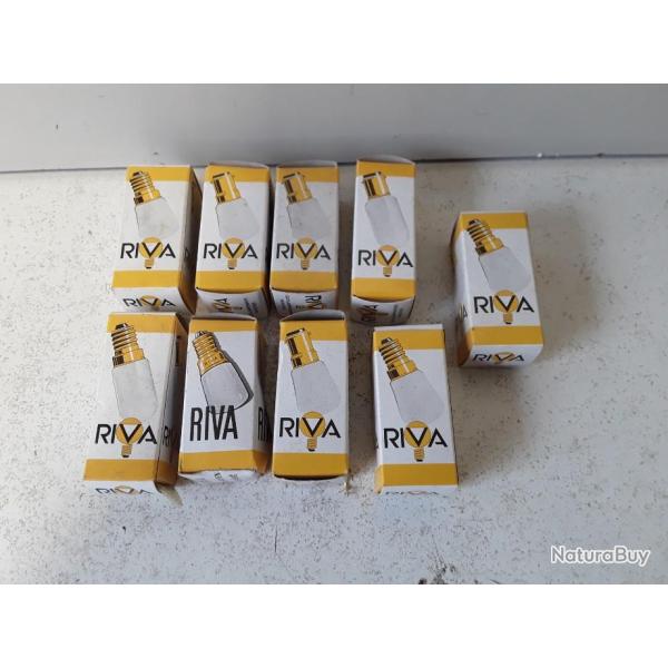 10392 LOT DE 9 AMPOULES RIVA 235V 15W PL22x53 E14 NEUF