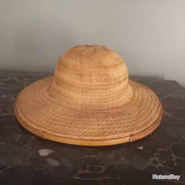 Joli chapeau de paille de riz , osier , bambou  1960 /70