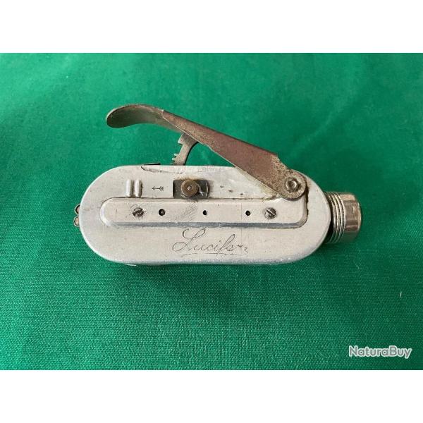 ANCIENNE LAMPE  DE POCHE  "LUCIFER " DYNAMO   MANUFRANCE  SAINT �TIENNE  W W 2