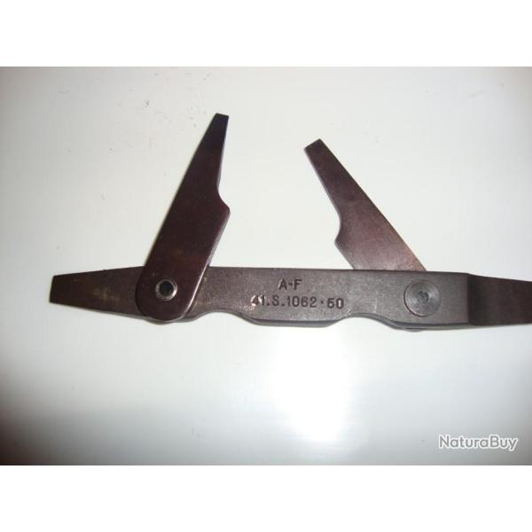 Tournevis r�glementaire 4 lames mitrailleuse Browning