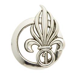 Insigne de b&eacute;ret argent&eacute; L&eacute;gion 1er R&eacute;giment &Eacute;tranger de Cavalerie