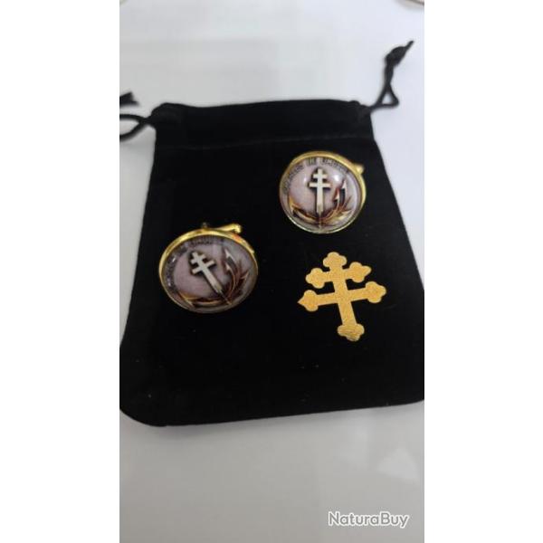 Boutons de manchettes dor�s Charles de Gaulle Porte avions