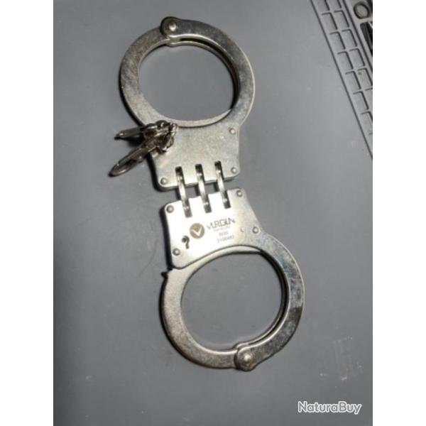 Menottes � charniere