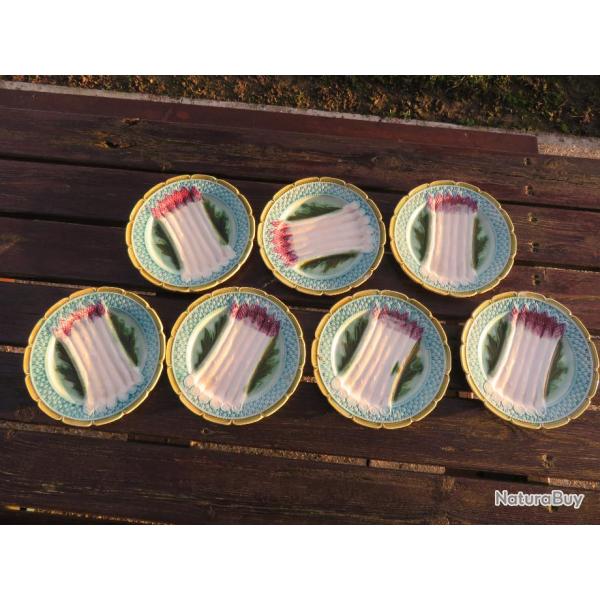 Rare srie de 7 assiettes ancienne en barbotine  dcor en relief d'asperges (Fin XIX - Dbut XX)