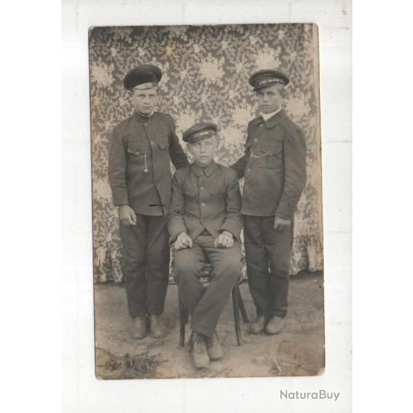 �tudiants � identifier 3 sur carte photo , �coliers , �cole militaire ?