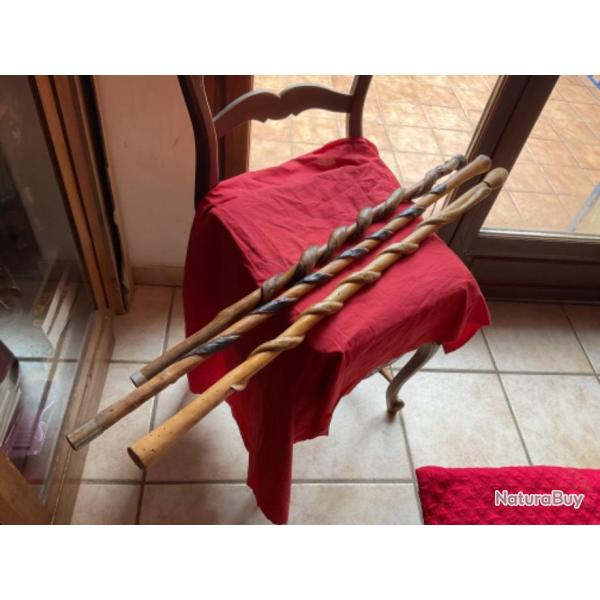 Lot de trois cannes de poilu, pas de prix de r�serve