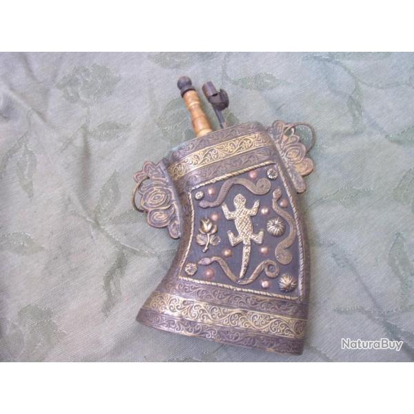 poire � poudre ancienne Asie