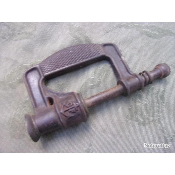 boucheuse  de marine CF marque d�pos�e