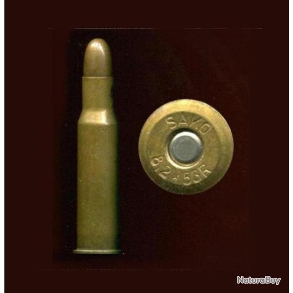 8.2 x 53 R SAKO - marquage : SAKO 8,2 X 53 R - courte balle cuivre pointe arrondie - tui de 53.2 mm