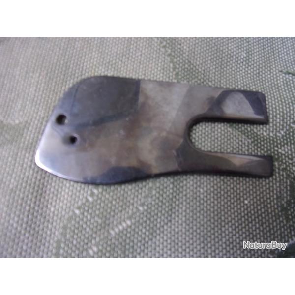 plaque de carabine � levier de sous garde Uberti  93 mm c�t� droit bronz�