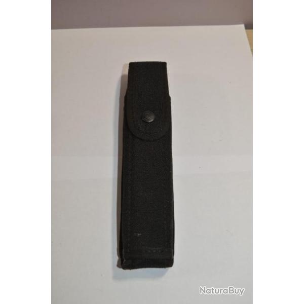 Porte Lampe / Matraque / Aerosol S�curit� / Police / Arm�e V�ga Holster 21.5 cm  (1)