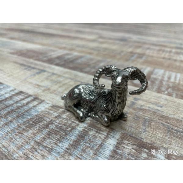 MOUFLON COUCHER EN ETAIN