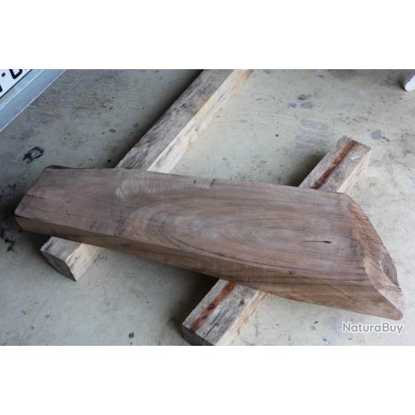 �bauche de crosse  carabine en noyer