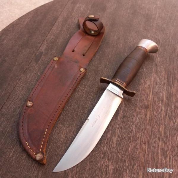 Jolie Couteau de Chasse SABATIER avec �tui en cuir