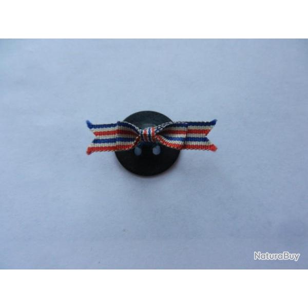 insigne de boutonnire tricolore patriotique