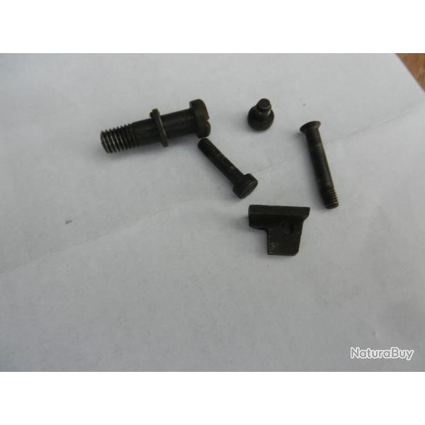 lot de vis pi�ces d�tach�es pour fusil anglais Enfield