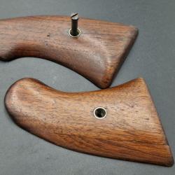 PAIRE DE PLAQUETTES REVOLVER COLT MODELE 1895 MILITAIRE US ARMY - USA XIX&egrave;