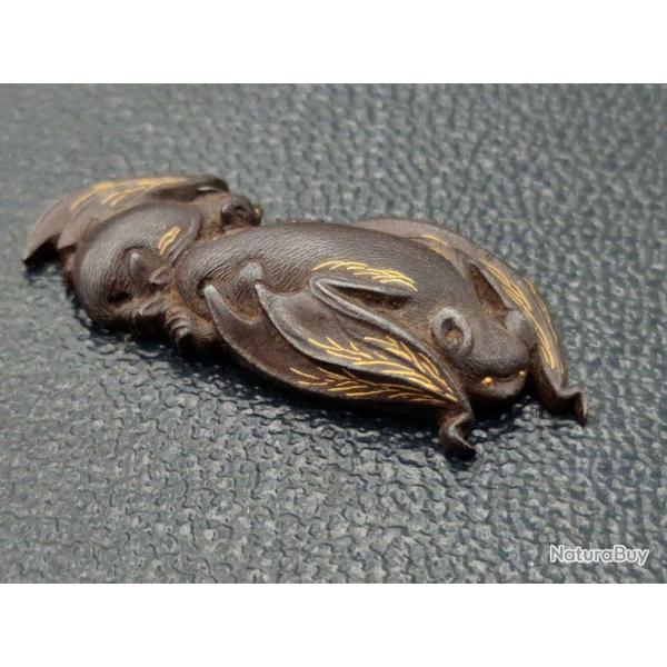 MENUKI JAPON EDO CHAUVE SOURIS et SON PETIT en FER SIGNATURE Collection Trs bon  Japon XVIII