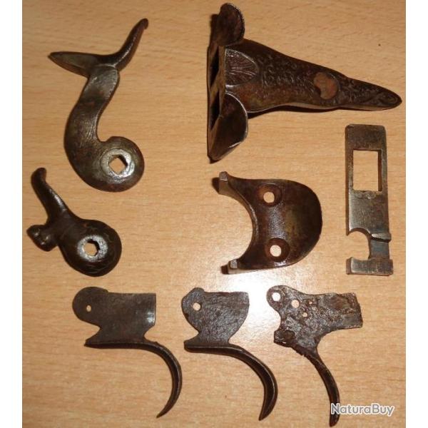 lot de pi�ces chiens , d�tentes , bascule