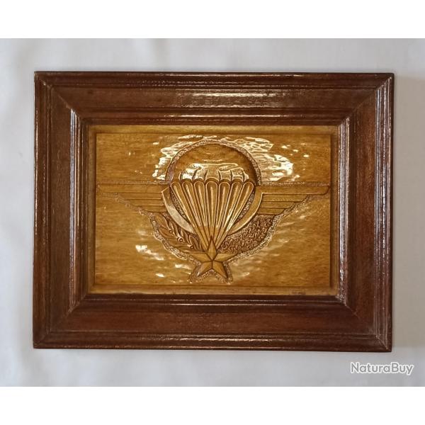Cadre bois sculpt� brevet parachutiste souvenir foyer