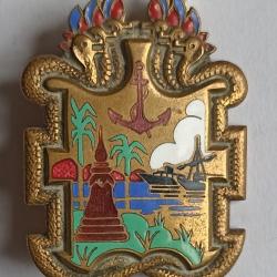Rare insigne du groupe des unit&eacute;s de garnison de pnompenh indochine