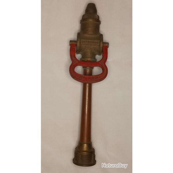 Lance � incendie petit mod�le pompier