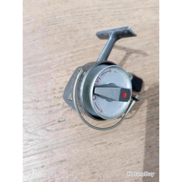 MOULINET PEZON & MICHEL  LUXOR NO  1  .  PARFAIT  ETAT DE  FONCTIONNEMENT  .