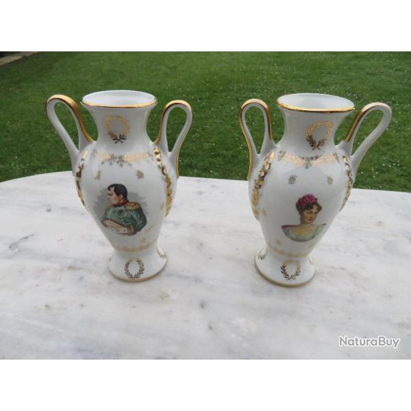 Paire de Vases Napolon et Josphine, en porcelaine de Luxe - Fernand Deshoulires (Vers 1960-70)