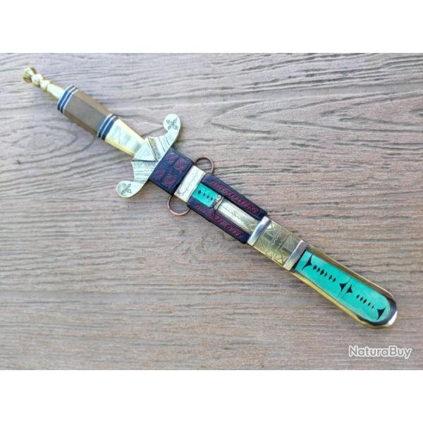 RAVISSANTE DAGUE  TOUAREG  .  NIGER  .  PARFAIT  ETAT  .