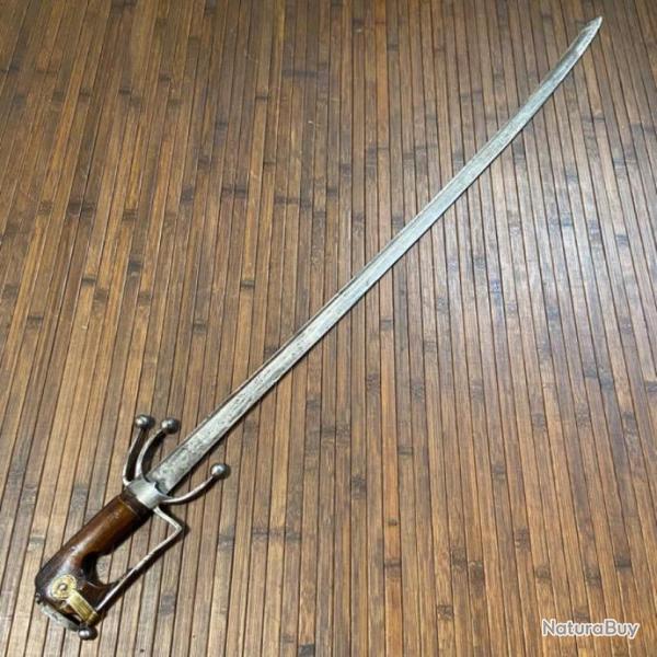 GRAND SABRE NIMCHA MAROCAIN XVlll �me BELLE CORNE 108 CM