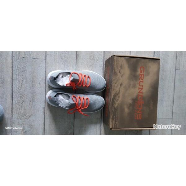 A VENDRE CHAUSSURE BATEAU SEA KNIT BOAT DE COULEUR GRISE EN TAILLE 43: 55 EUROS