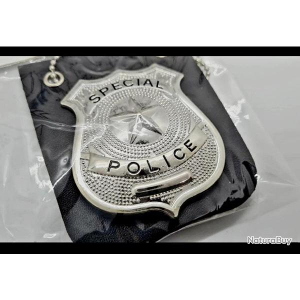 FIN DE LA R�DUCTION ! BADGE PORTE COU COULEUR ARGENT "SPECIAL POLICE" ROLE PLAY PRODUIT EN M�TAL